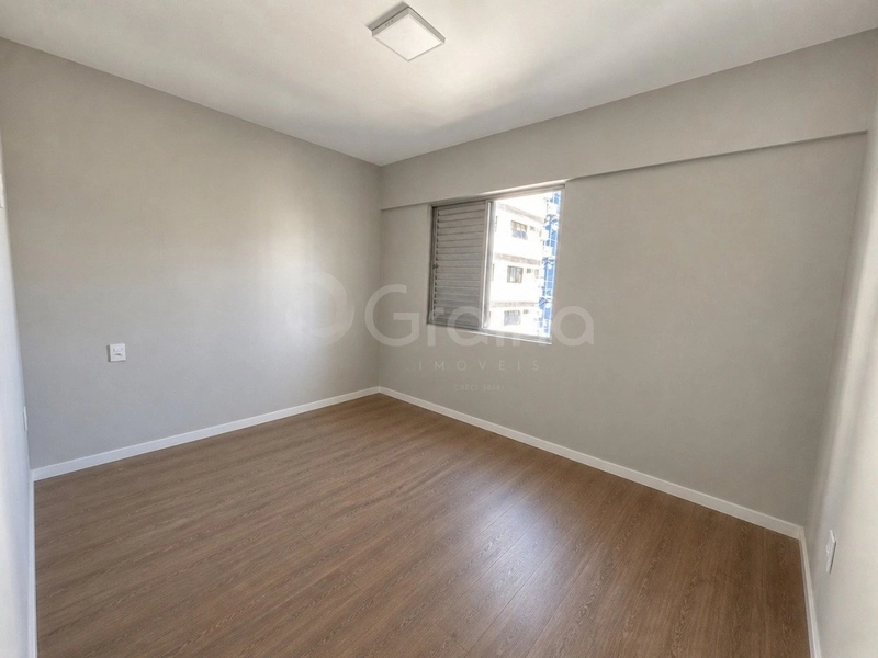 Apartamento com 4 dormitórios, sendo 1 suíte, no Centro: 7ª foto da galeria de imagens do imóvel