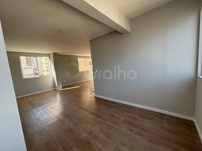Apartamento com 4 dormitórios, sendo 1 suíte, no Centro: 9ª foto da galeria de imagens do imóvel