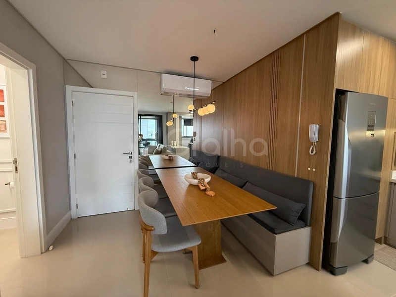 Apartamento com 2 dormitórios, sendo 1 suíte, na Agronômica: 5ª foto da galeria de imagens do imóvel