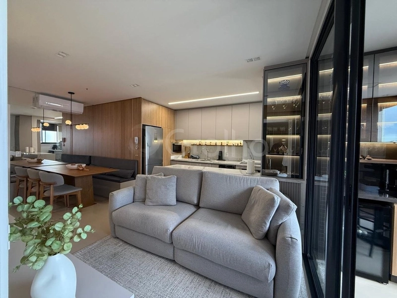 Apartamento com 2 dormitórios, sendo 1 suíte, na Agronômica: 1ª foto da galeria de imagens do imóvel