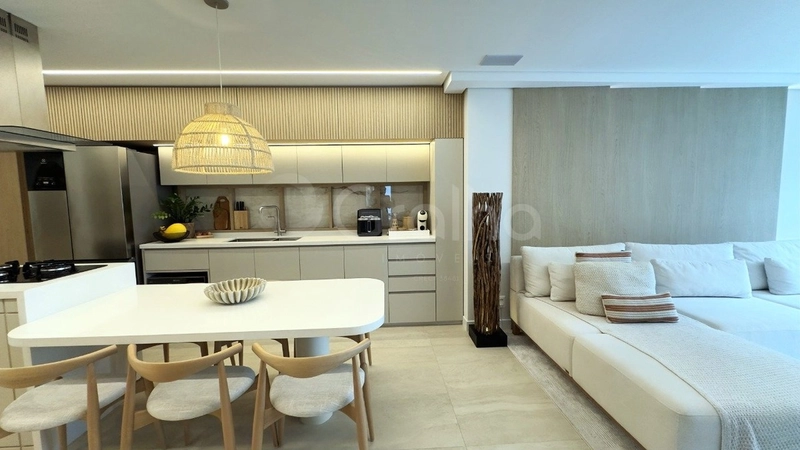 Apartamento com 3 dormitórios, sendo 1 suíte, em Jurerê: 2ª foto da galeria de imagens do imóvel