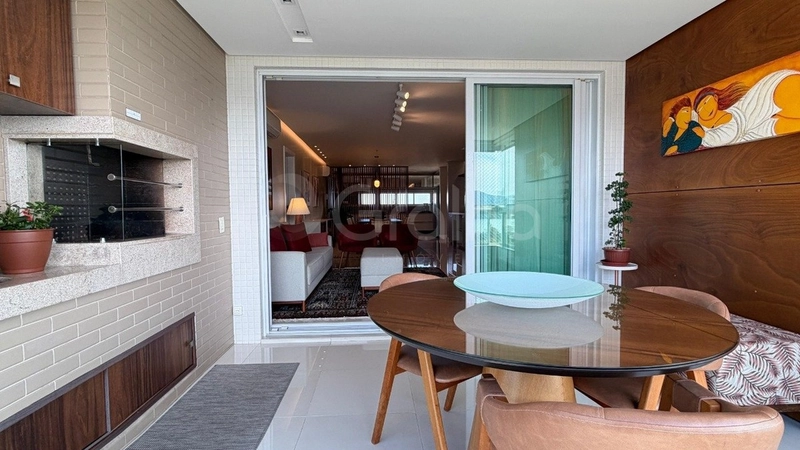 Apartamento com 3 suítes na Agronômica: 7ª foto da galeria de imagens do imóvel