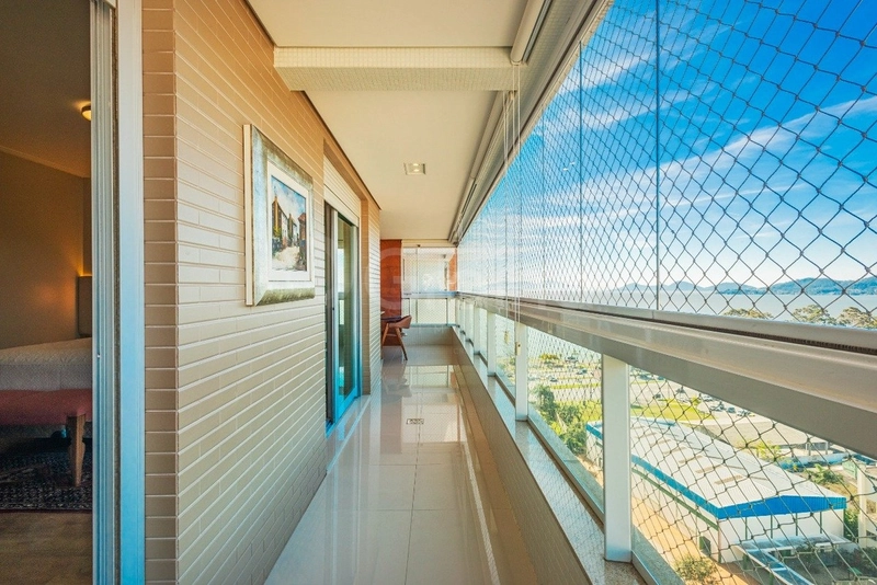 Apartamento com 3 suítes na Agronômica: 9ª foto da galeria de imagens do imóvel