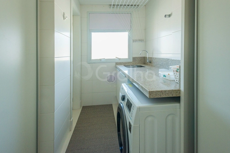 Apartamento com 3 suítes na Agronômica: 16ª foto da galeria de imagens do imóvel