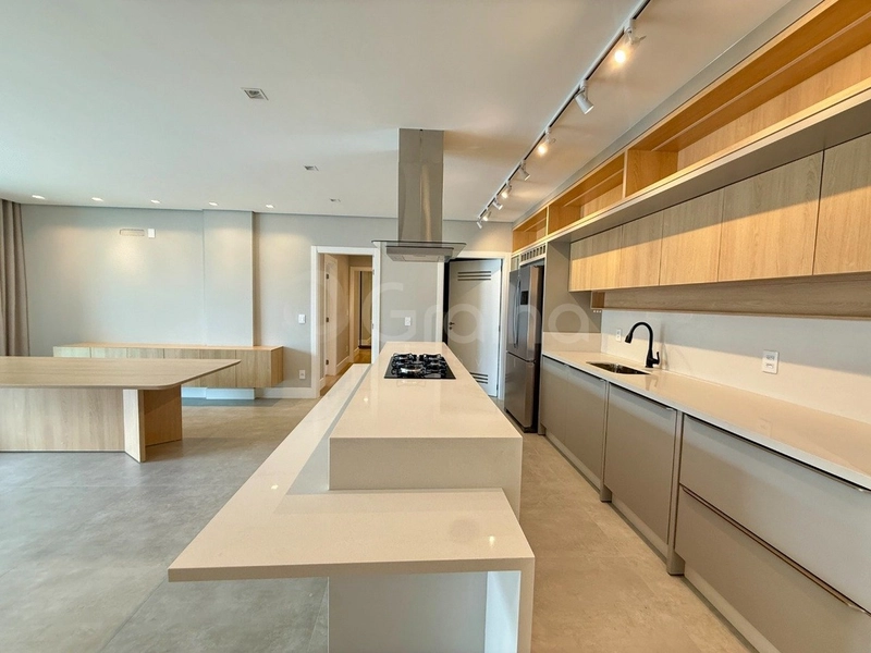 Apartamento com 3 suítes em Jurerê: 4ª foto da galeria de imagens do imóvel