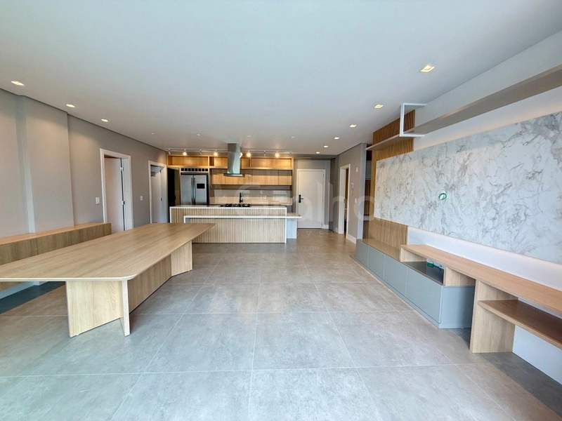 Apartamento com 3 suítes em Jurerê: 3ª foto da galeria de imagens do imóvel