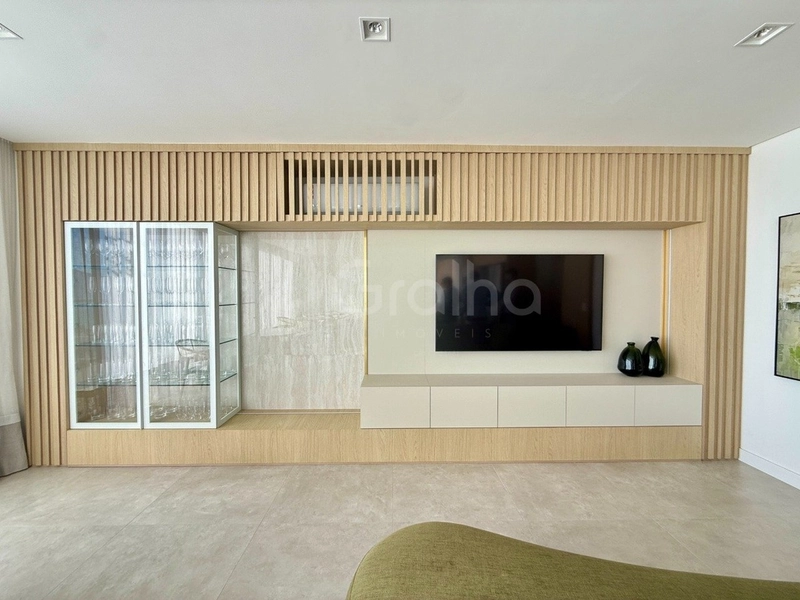 Apartamento com 3 suítes em Jurerê: 23ª foto da galeria de imagens do imóvel