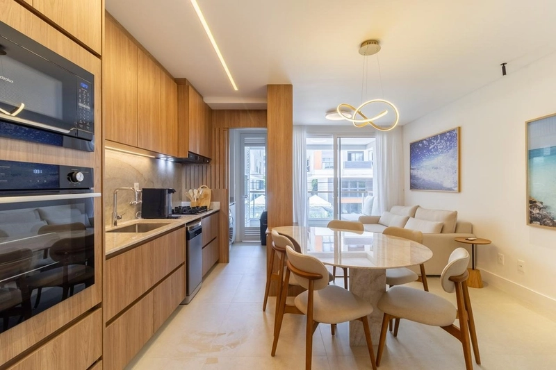 Apartamento com 3 suítes em Jurerê: 2ª foto da galeria de imagens do imóvel