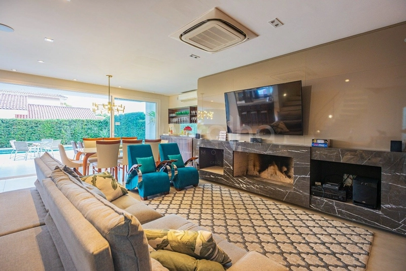 Casa com 5 suítes em Jurerê Internacional: 3ª foto da galeria de imagens do imóvel