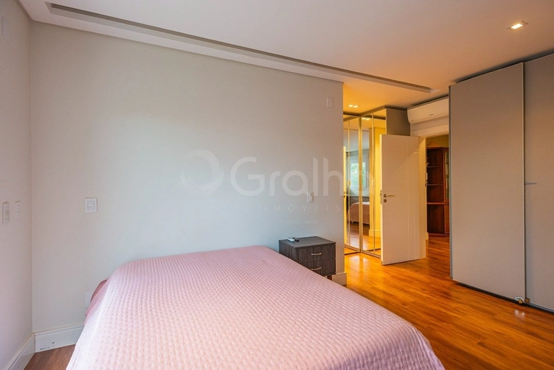 Casa com 5 suítes em Jurerê Internacional: 23ª foto da galeria de imagens do imóvel
