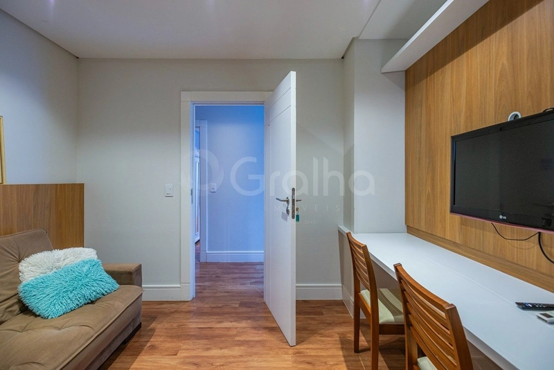 Casa com 5 suítes em Jurerê Internacional: 33ª foto da galeria de imagens do imóvel