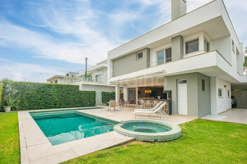 Casa com 5 suítes em Jurerê Internacional: 44ª foto da galeria de imagens do imóvel