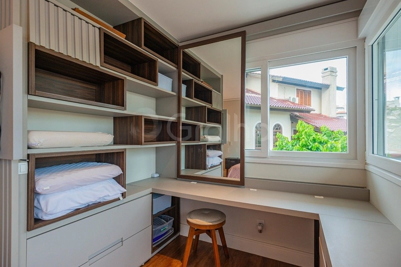 Casa com 5 suítes em Jurerê Internacional: 22ª foto da galeria de imagens do imóvel