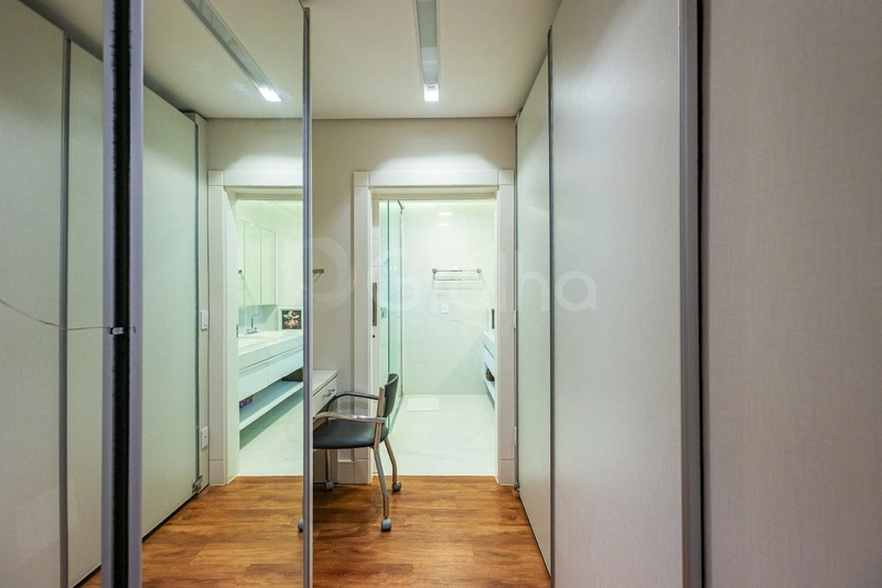 Casa com 5 suítes em Jurerê Internacional: 15ª foto da galeria de imagens do imóvel