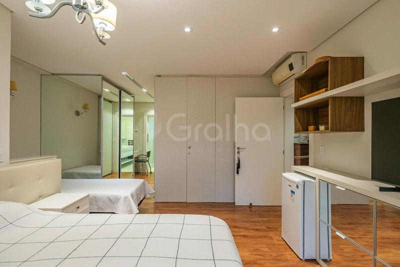Casa com 5 suítes em Jurerê Internacional: 14ª foto da galeria de imagens do imóvel