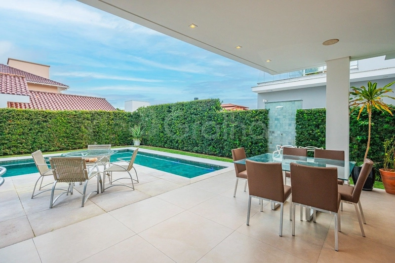 Casa com 5 suítes em Jurerê Internacional: 42ª foto da galeria de imagens do imóvel