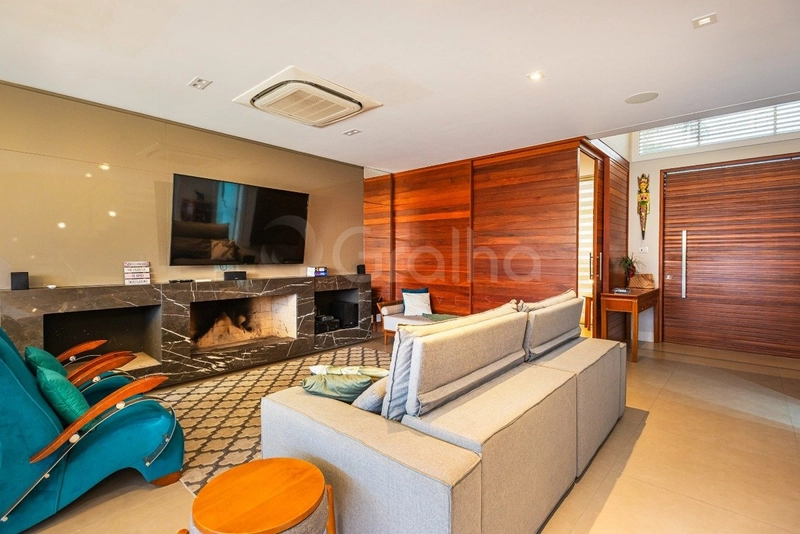 Casa com 5 suítes em Jurerê Internacional: 5ª foto da galeria de imagens do imóvel