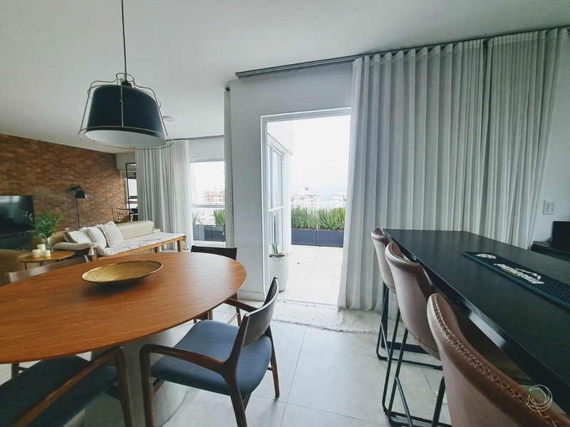 Cobertura duplex com 3 suítes na Agronômica: 4ª foto da galeria de imagens do imóvel