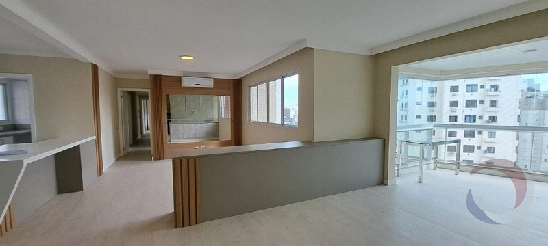Apartamento com 3 suítes no Centro: 2ª foto da galeria de imagens do imóvel