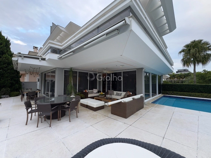 Casa residencial com 4 suítes em Jurerê Internacional: 10ª foto da galeria de imagens do imóvel