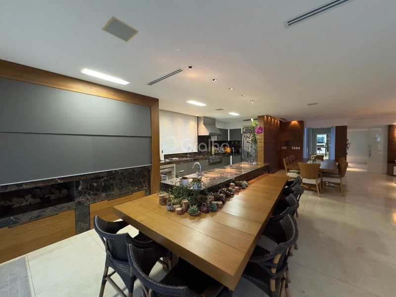 Casa residencial com 4 suítes em Jurerê Internacional: 4ª foto da galeria de imagens do imóvel