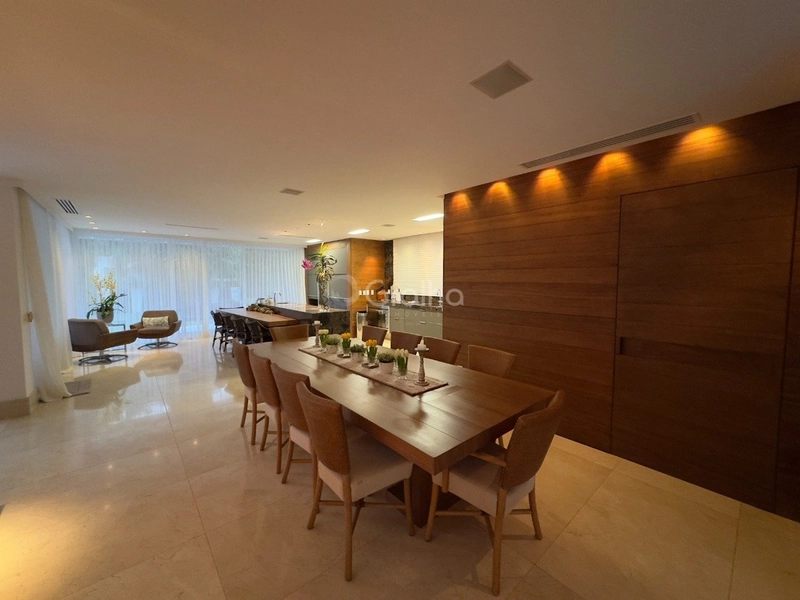 Casa residencial com 4 suítes em Jurerê Internacional: 3ª foto da galeria de imagens do imóvel