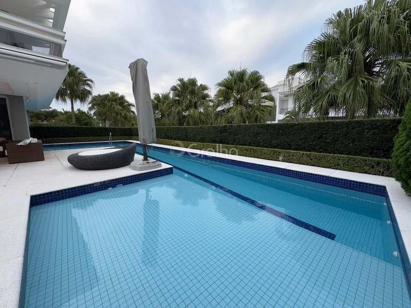 Casa residencial com 4 suítes em Jurerê Internacional: 9ª foto da galeria de imagens do imóvel
