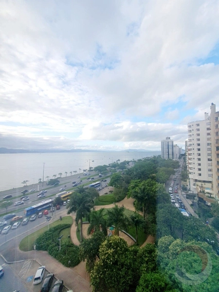 Apartamento com 4 dormitórios, sendo 2 suítes, na Agronômica: 19ª foto da galeria de imagens do imóvel
