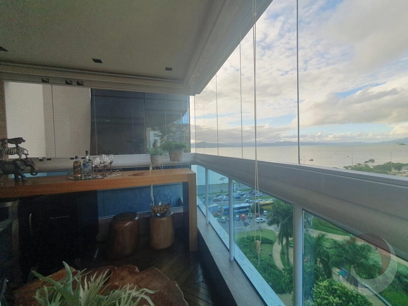 Apartamento com 4 dormitórios, sendo 2 suítes, na Agronômica: 22ª foto da galeria de imagens do imóvel