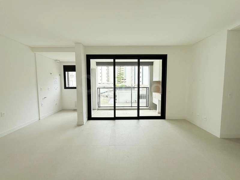 Apartamento com 2 dormitórios, sendo 1 suíte, no Centro: 4ª foto da galeria de imagens do imóvel
