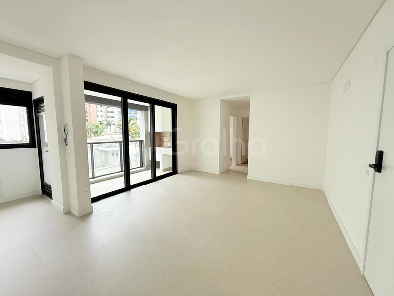 Apartamento com 2 dormitórios, sendo 1 suíte, no Centro: 1ª foto da galeria de imagens do imóvel