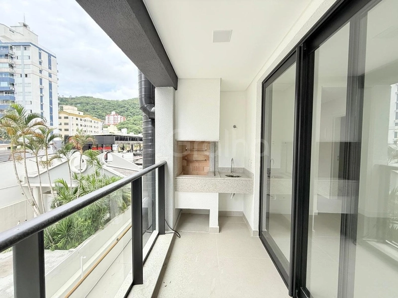 Apartamento com 2 dormitórios, sendo 1 suíte, no Centro: 3ª foto da galeria de imagens do imóvel