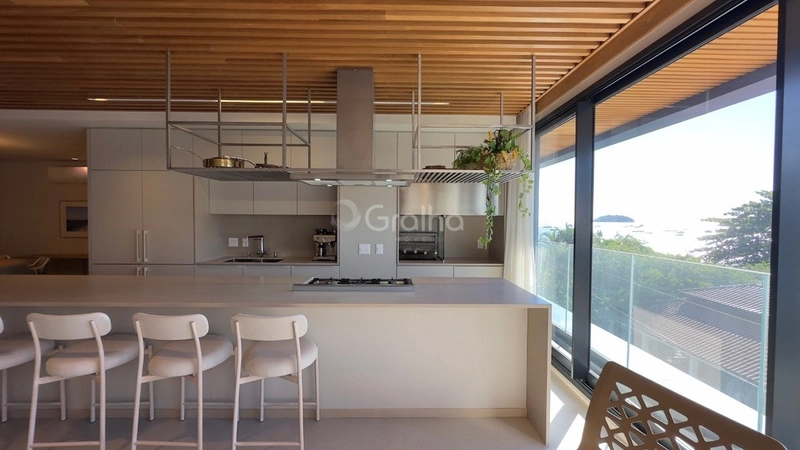 Apartamento com 3 dormitórios, sendo 2 suítes, em Jurerê: 3ª foto da galeria de imagens do imóvel