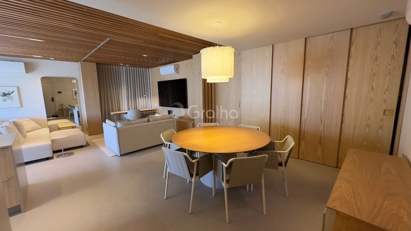 Apartamento com 3 dormitórios, sendo 2 suítes, em Jurerê: 2ª foto da galeria de imagens do imóvel