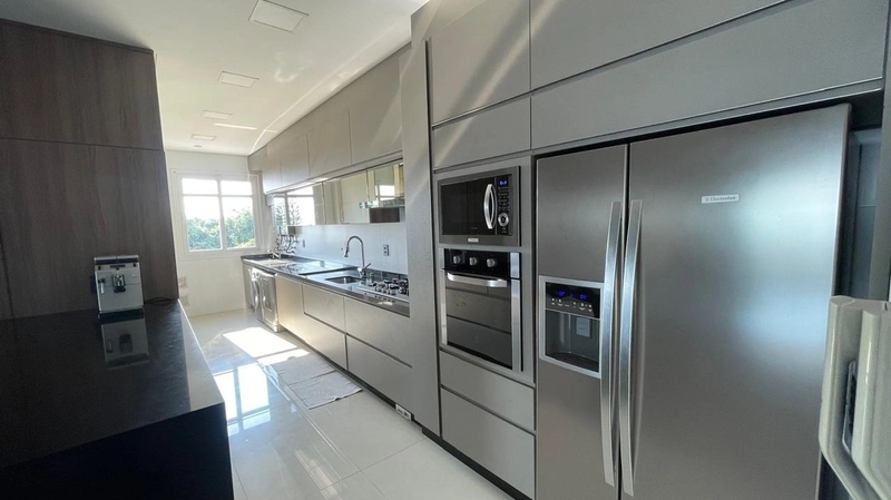 Apartamento com 3 suítes em Jurerê: 4ª foto da galeria de imagens do imóvel