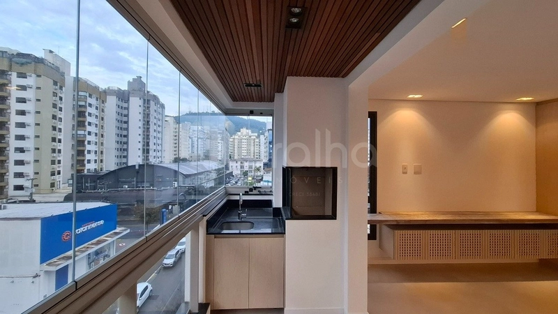 Apartamento com 2 suítes no Centro: 3ª foto da galeria de imagens do imóvel