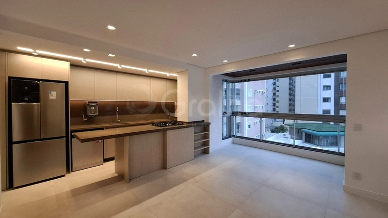 Apartamento com 2 suítes no Centro