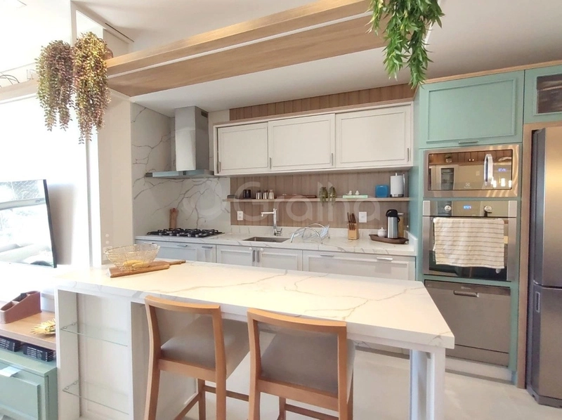 Apartamento com 2 dormitórios, sendo 1 suíte, no Centro: 2ª foto da galeria de imagens do imóvel