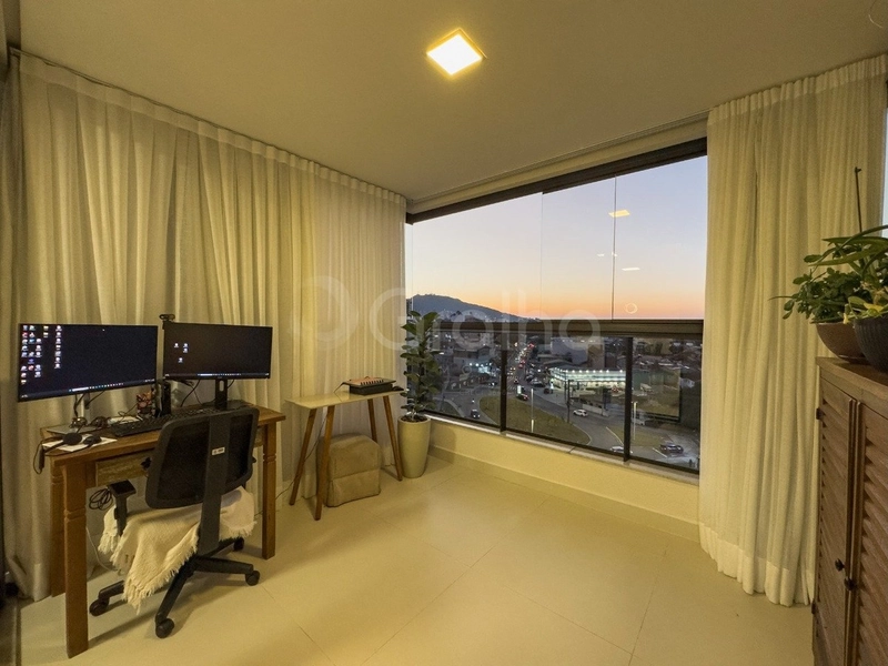 Apartamento com 3 dormitórios, sendo 1 suíte, no Córrego Grande: 3ª foto da galeria de imagens do imóvel