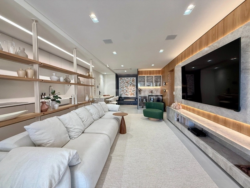 Apartamento com 3 suítes em Jurerê: 2ª foto da galeria de imagens do imóvel