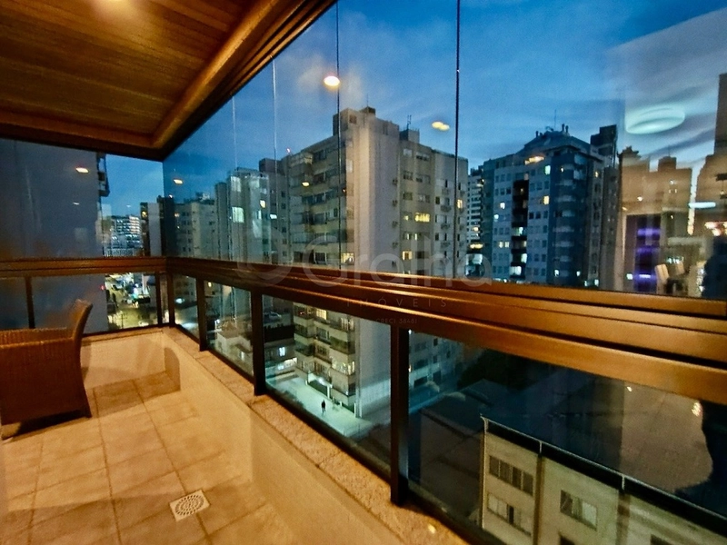 Apartamento 4 dormitórios, sendo 2 suítes, no Centro: 6ª foto da galeria de imagens do imóvel