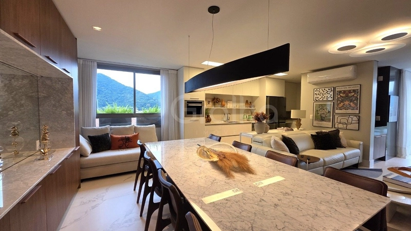 Apartamento com 3 suítes em Cacupé: 3ª foto da galeria de imagens do imóvel