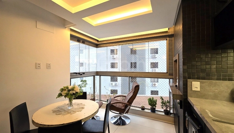 Apartamento com 3 suítes no Estreito: 2ª foto da galeria de imagens do imóvel