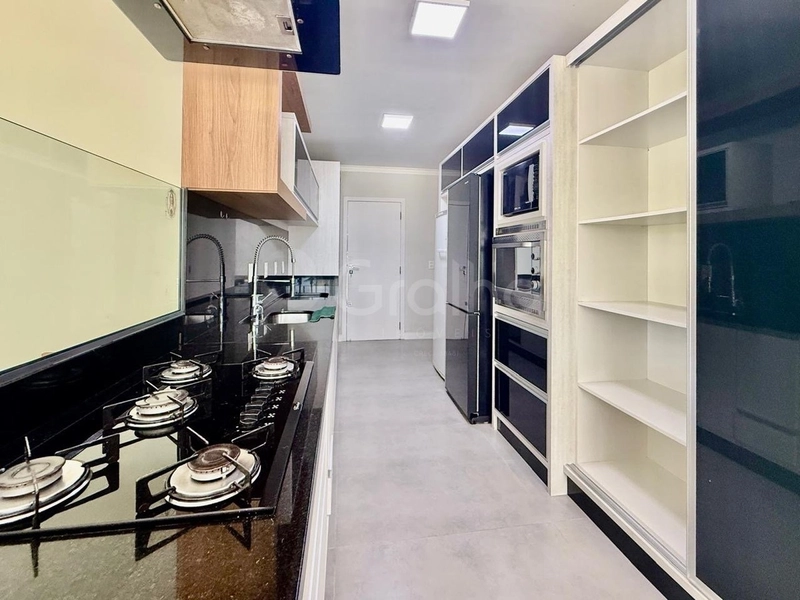 Casa residencial com 3 suítes na Agronômica: 8ª foto da galeria de imagens do imóvel
