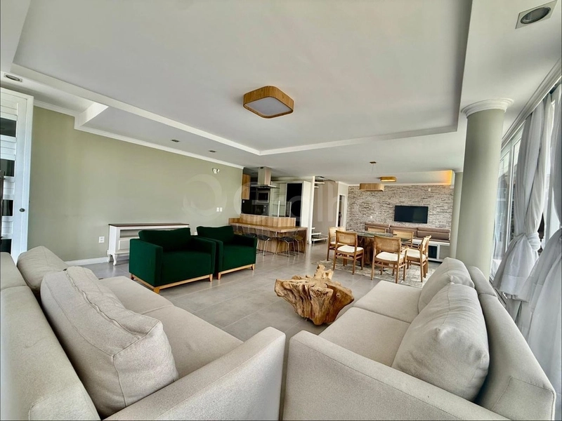 Casa residencial com 3 suítes na Agronômica: 5ª foto da galeria de imagens do imóvel