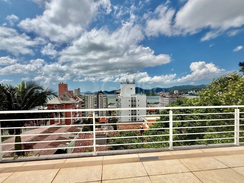 Casa residencial com 3 suítes na Agronômica: 25ª foto da galeria de imagens do imóvel