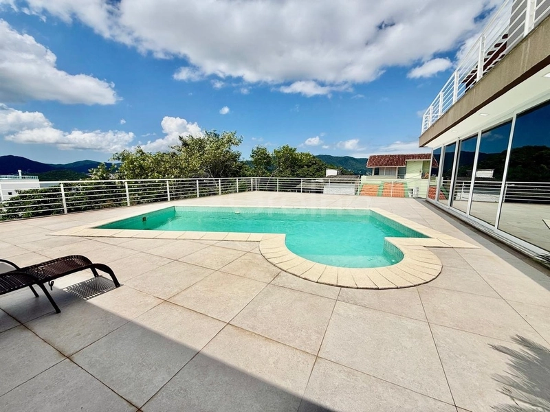 Casa residencial com 3 suítes na Agronômica: 27ª foto da galeria de imagens do imóvel