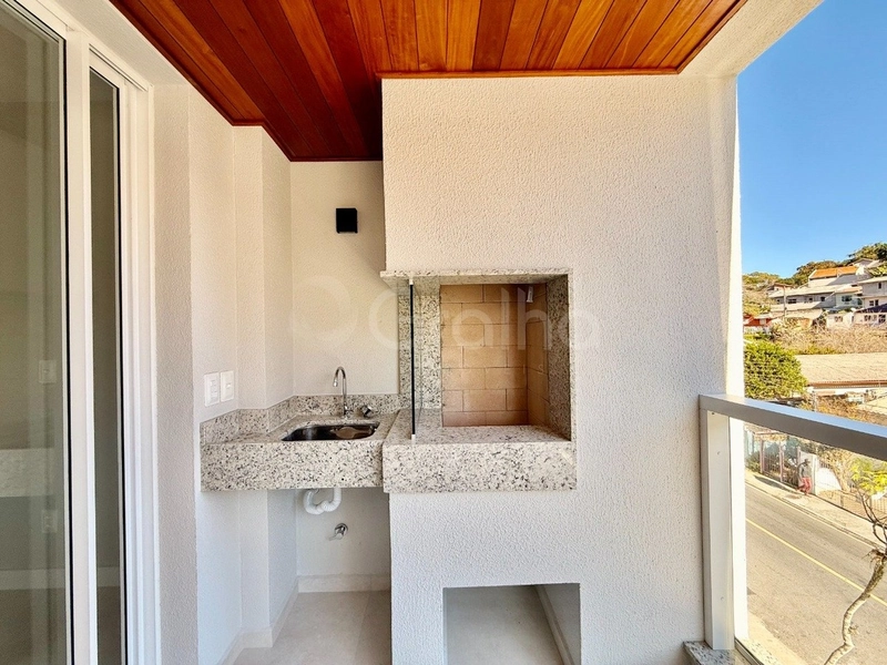 Apartamento com 2 dormitórios, sendo 1 suíte, na Agronômica: 3ª foto da galeria de imagens do imóvel