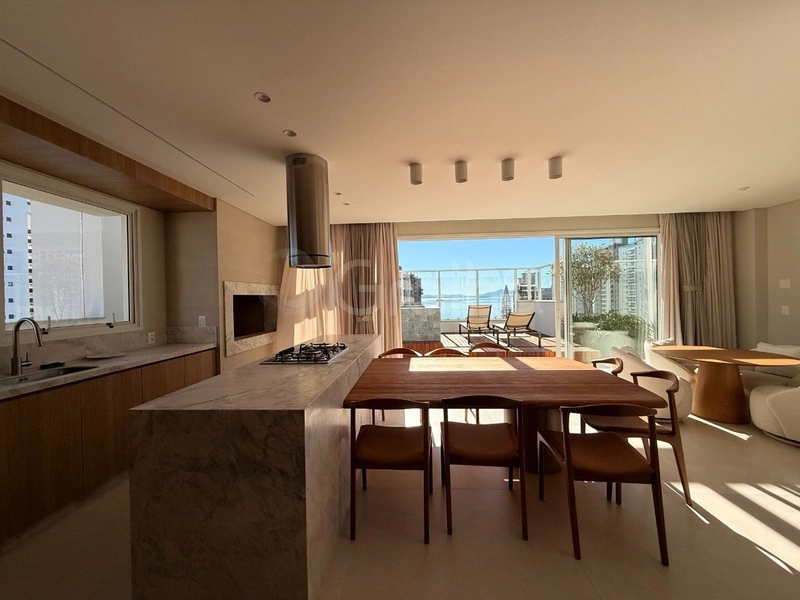Apartamento com 2 dormitórios, sendo 1 suíte, na Agronômica: 19ª foto da galeria de imagens do imóvel