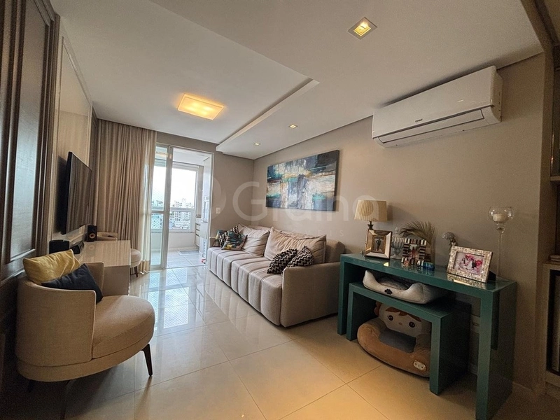 Apartamento com 3 dormitórios, sendo 1 suíte, no Estreito